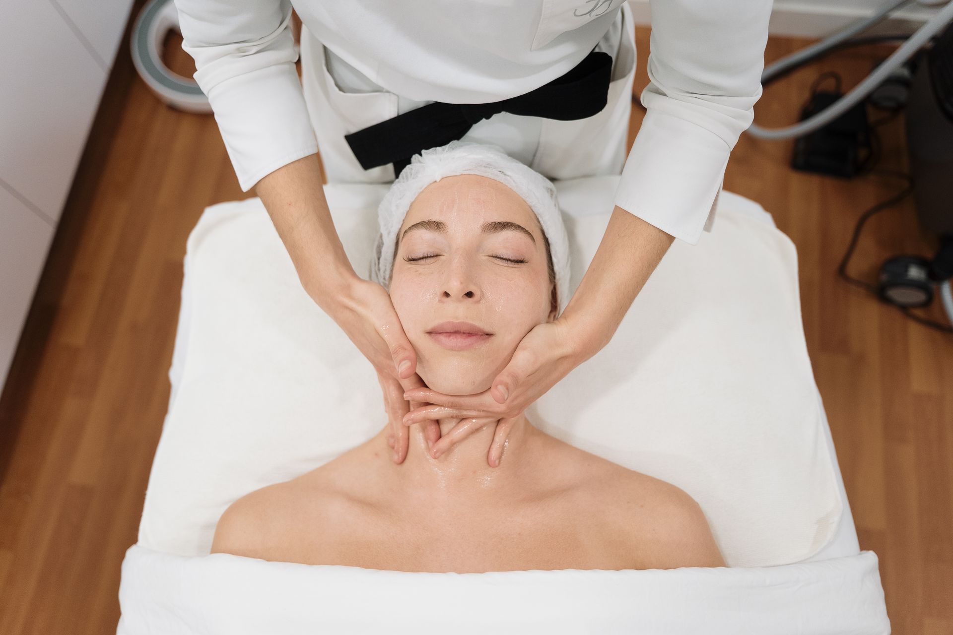 Tratamiento facial en cabina