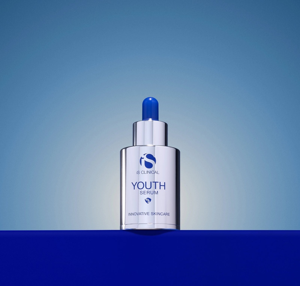 Youth Serum · iS Clinical (imagen oficial 3)