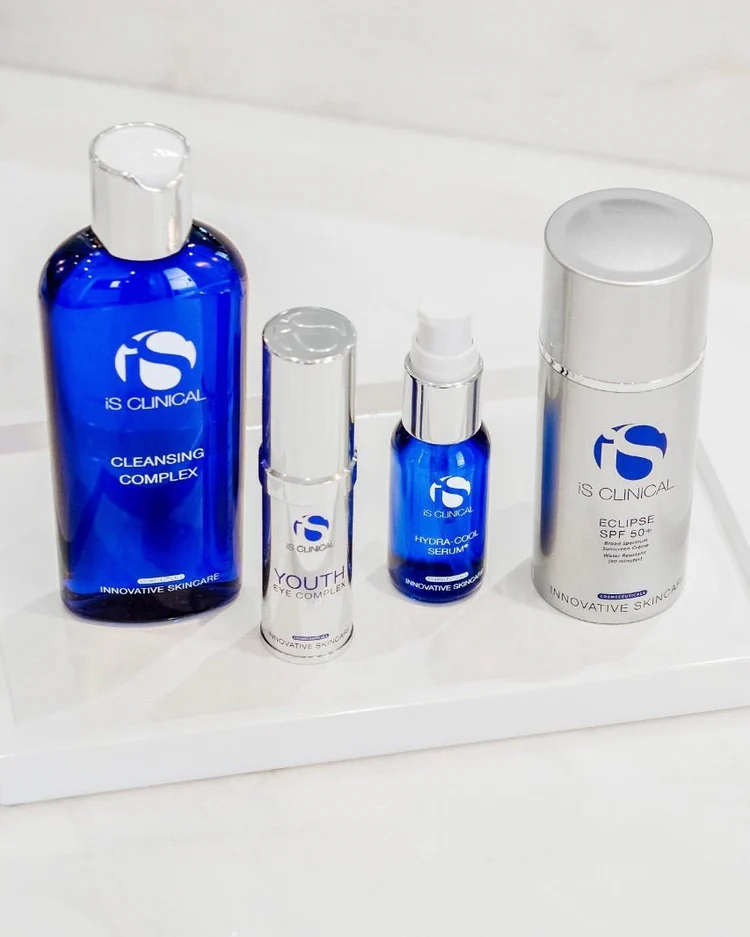 ECLIPSE SPF 50+ de la marca Is Clinical: Conjunto de productos de Is Clinical