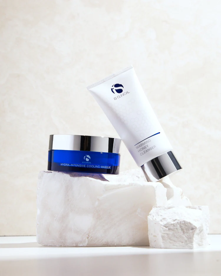Hydra Intensive Cooling Masque de la marca Is Clinical: Mostrar producto con Warming Honey Cleanser de Is Clinical