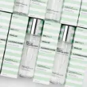 Micellar Cleansing Water de la marca Bioeffect: Recipiente con envase