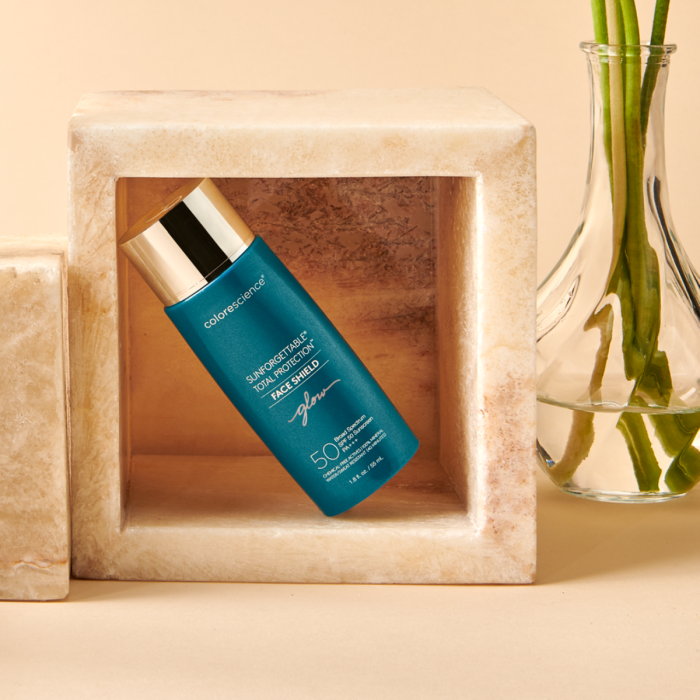 Sunforgettable®Total Protection™ Face Shield Glow SPF 50 de la marca Colorscience: Mostrar producto