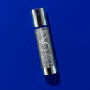 Retinol Skin Brightener 0.5% de la marca ZO SKIN HEALTH: Producto sobre fondo azul 2