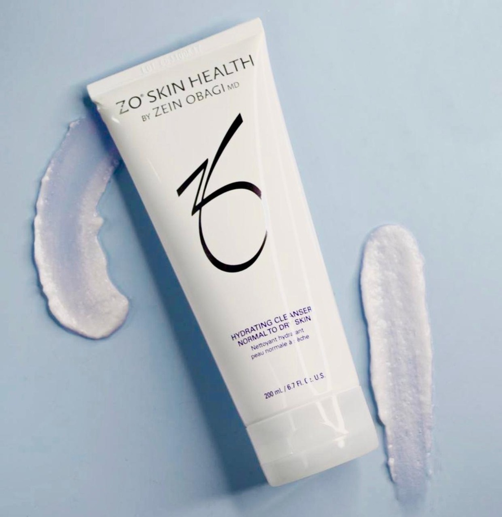 Hydrating Cleanser de la marca ZO SKIN HEALTH: Producto sobre fondo celeste mostrando la textura