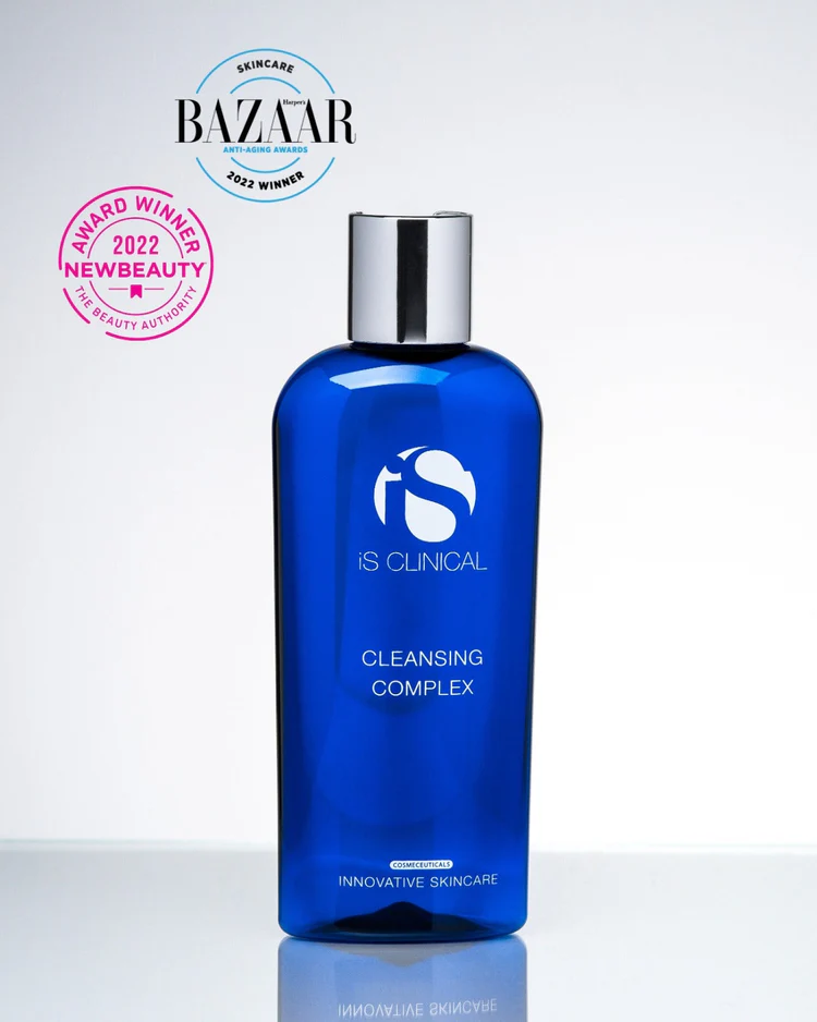 Cleansing Complex de la marca Is Clinical: Premio Newbeauty 2022 y Bazaar 2022